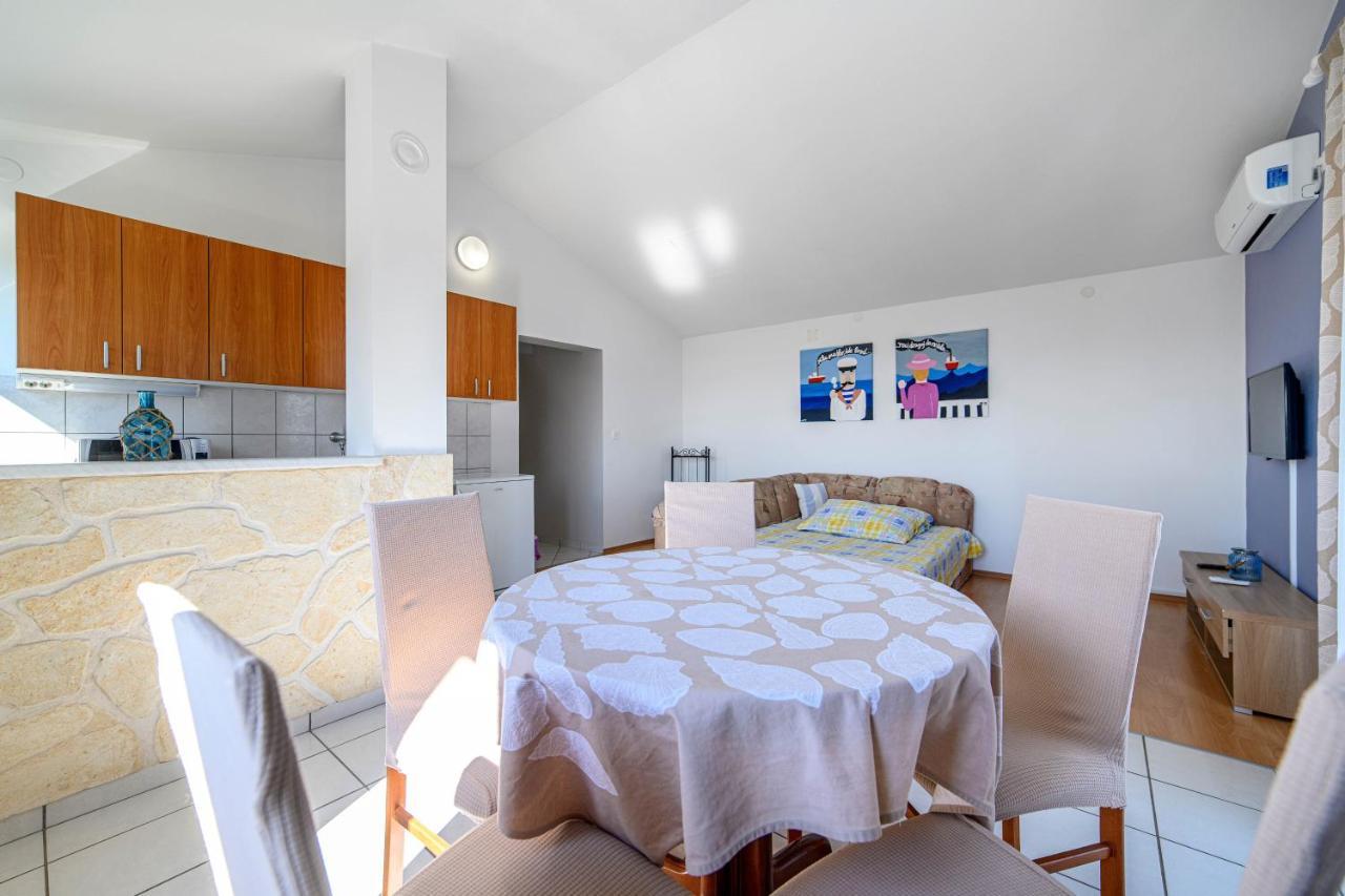 Apartman More ชิเบนิก ภายนอก รูปภาพ